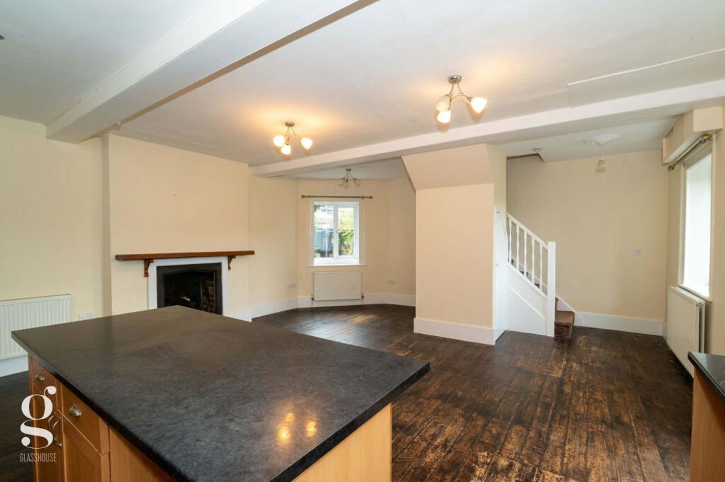 Property image 8 of 18