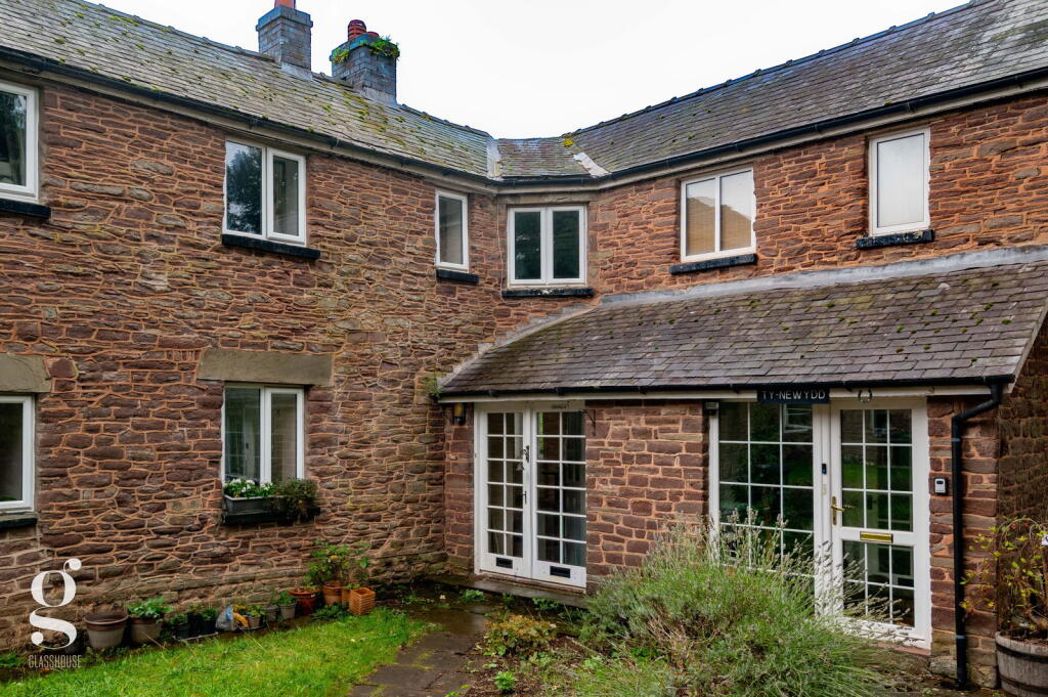 Property image 2 of 18