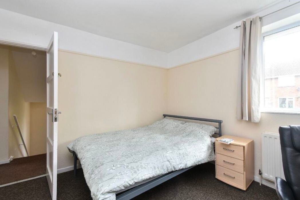 Property image 14 of 17