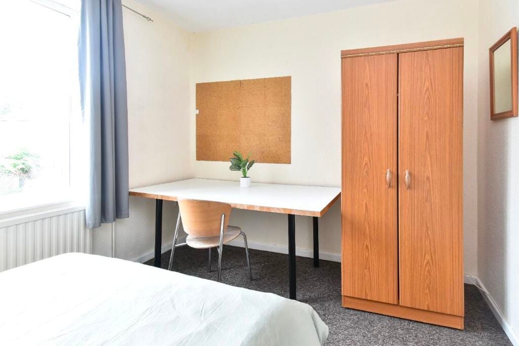 Property image 12 of 17