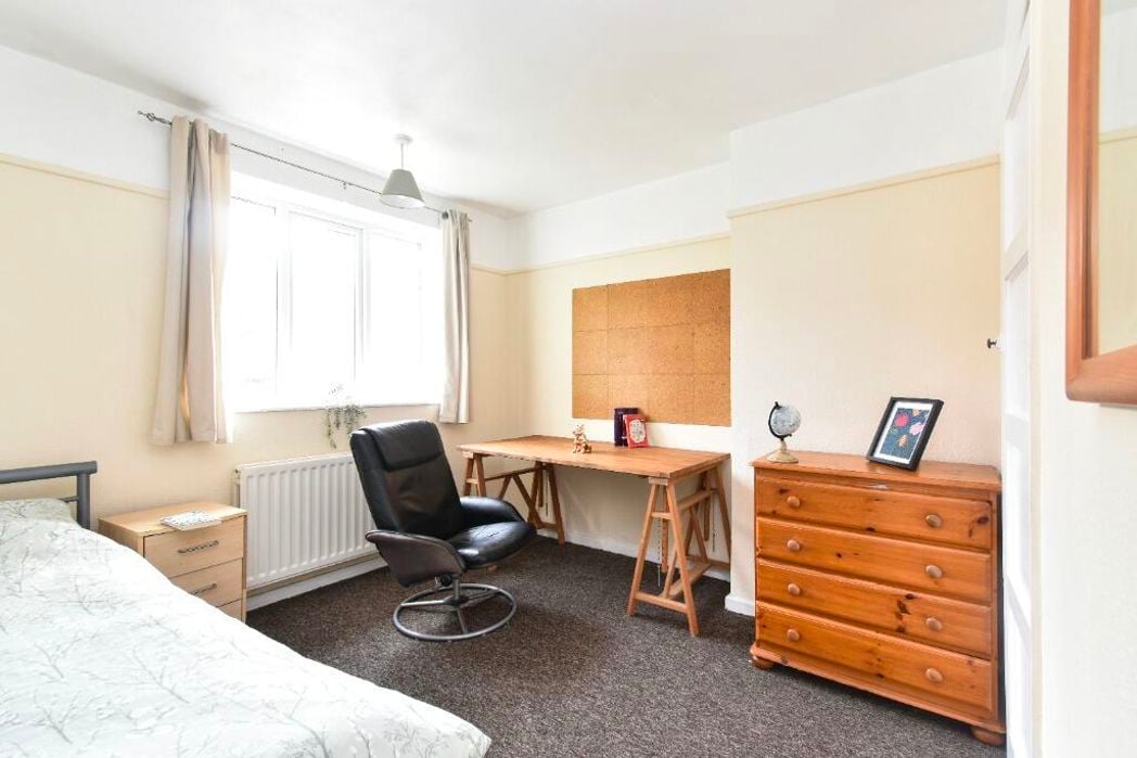 Property image 13 of 17