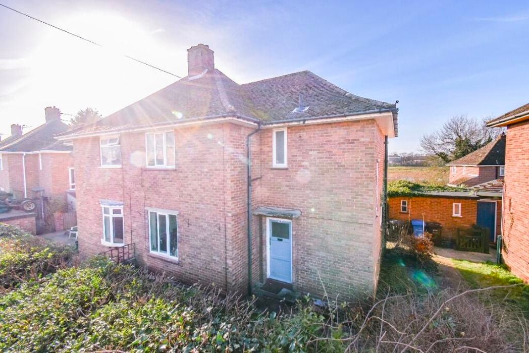 Property image 1 of 17