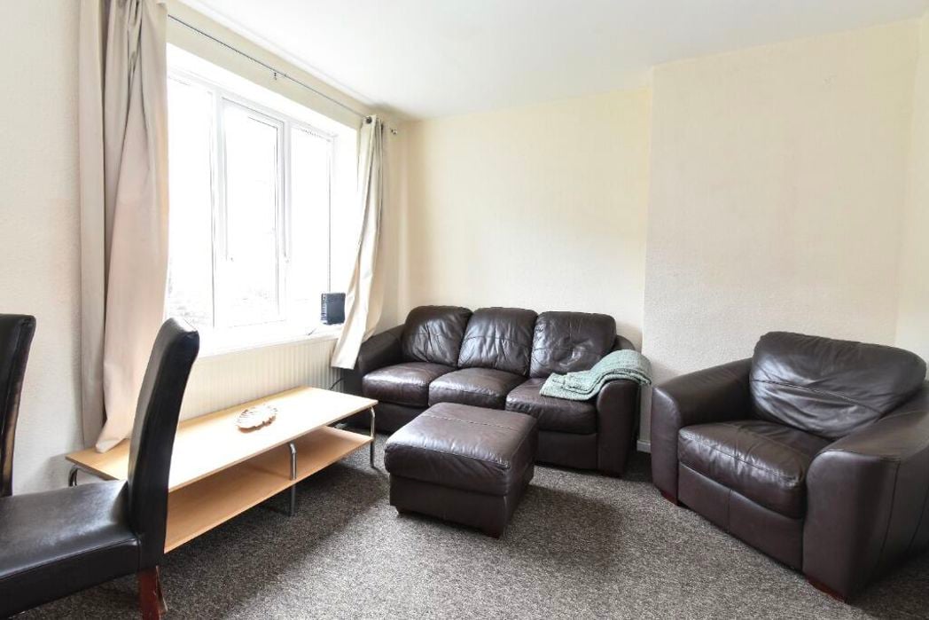 Property image 6 of 17
