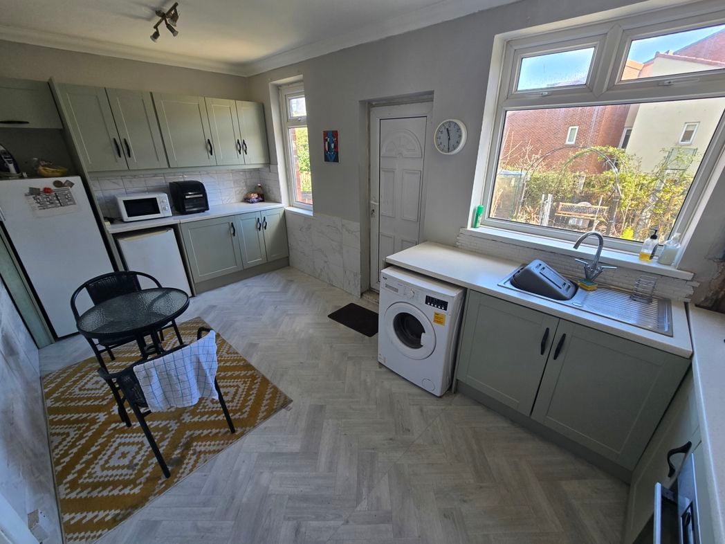 Property image 5 of 13