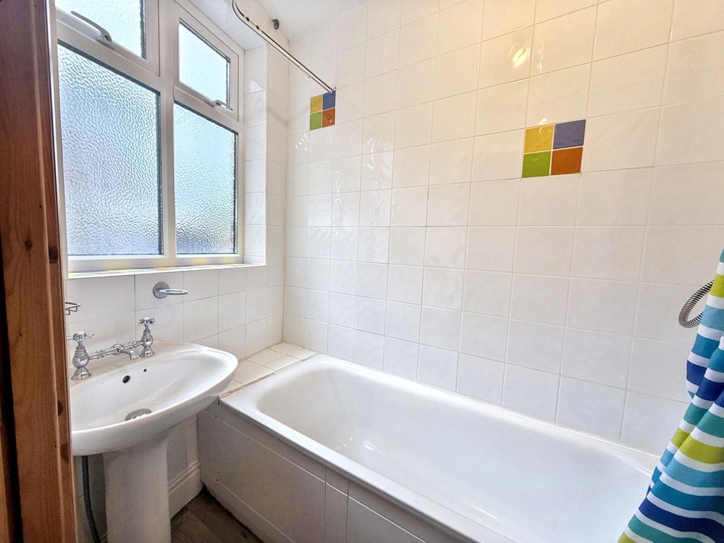 Property image 6 of 6