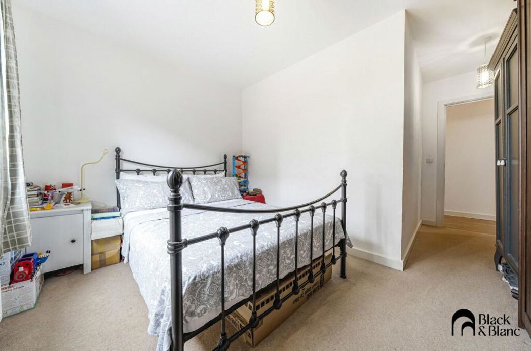 Property image 10 of 15