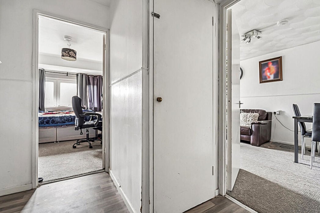 Property image 7 of 9
