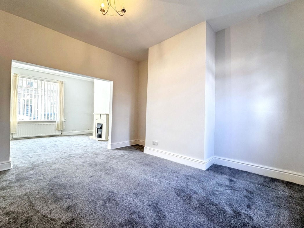 Property image 8 of 21