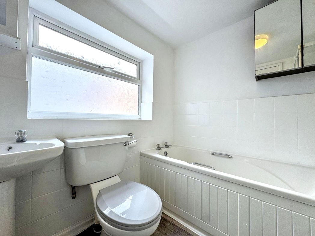 Property image 11 of 21