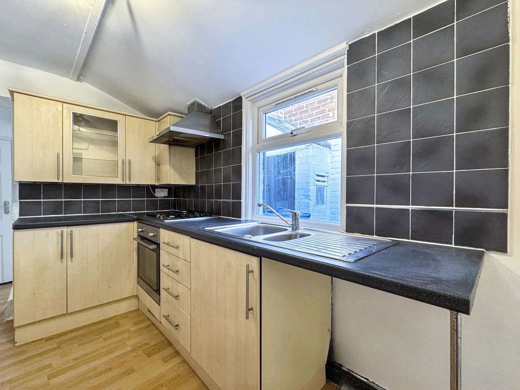 Property image 9 of 21