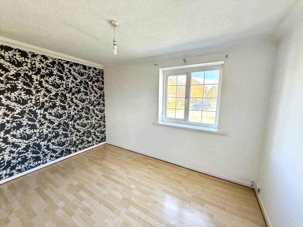 Property image 6 of 8