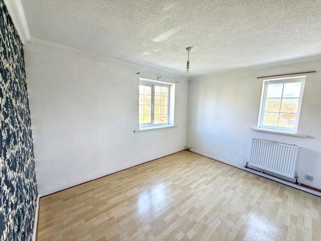 Property image 5 of 8