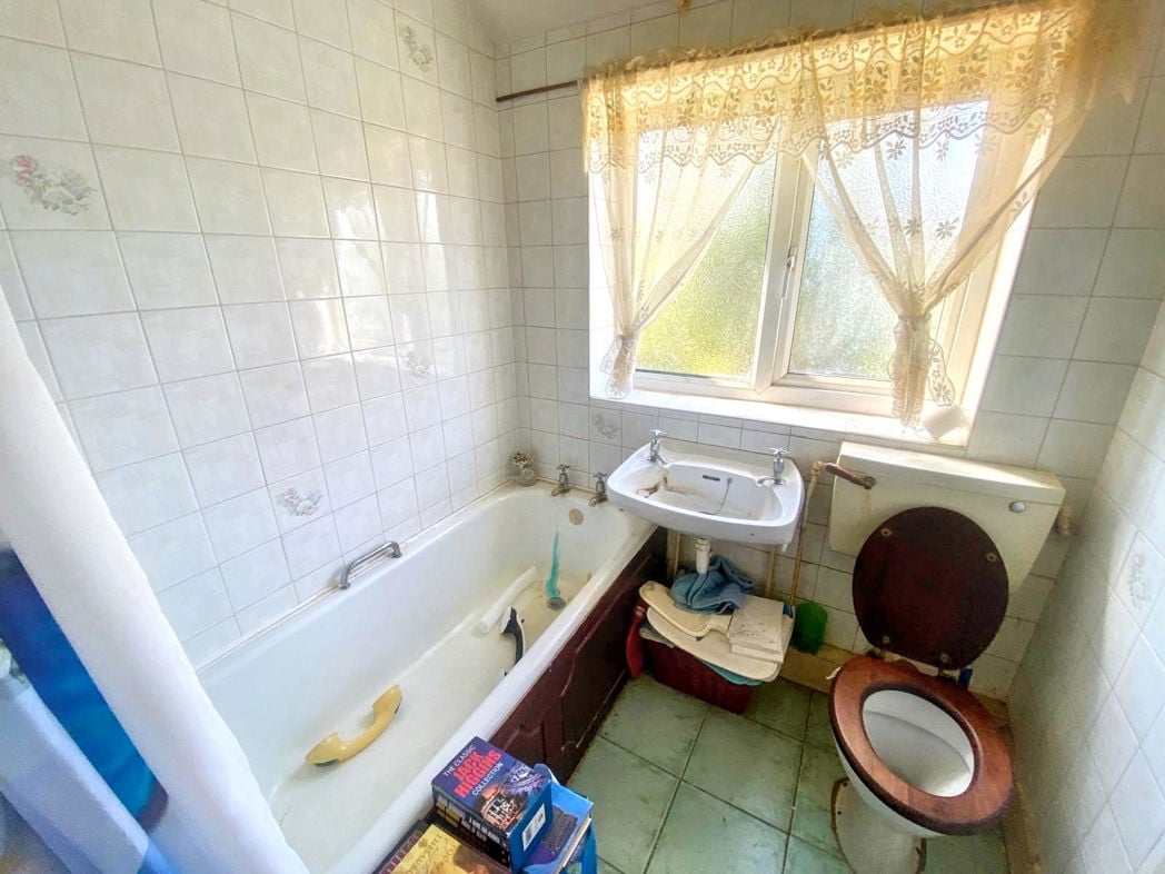 Property image 9 of 21
