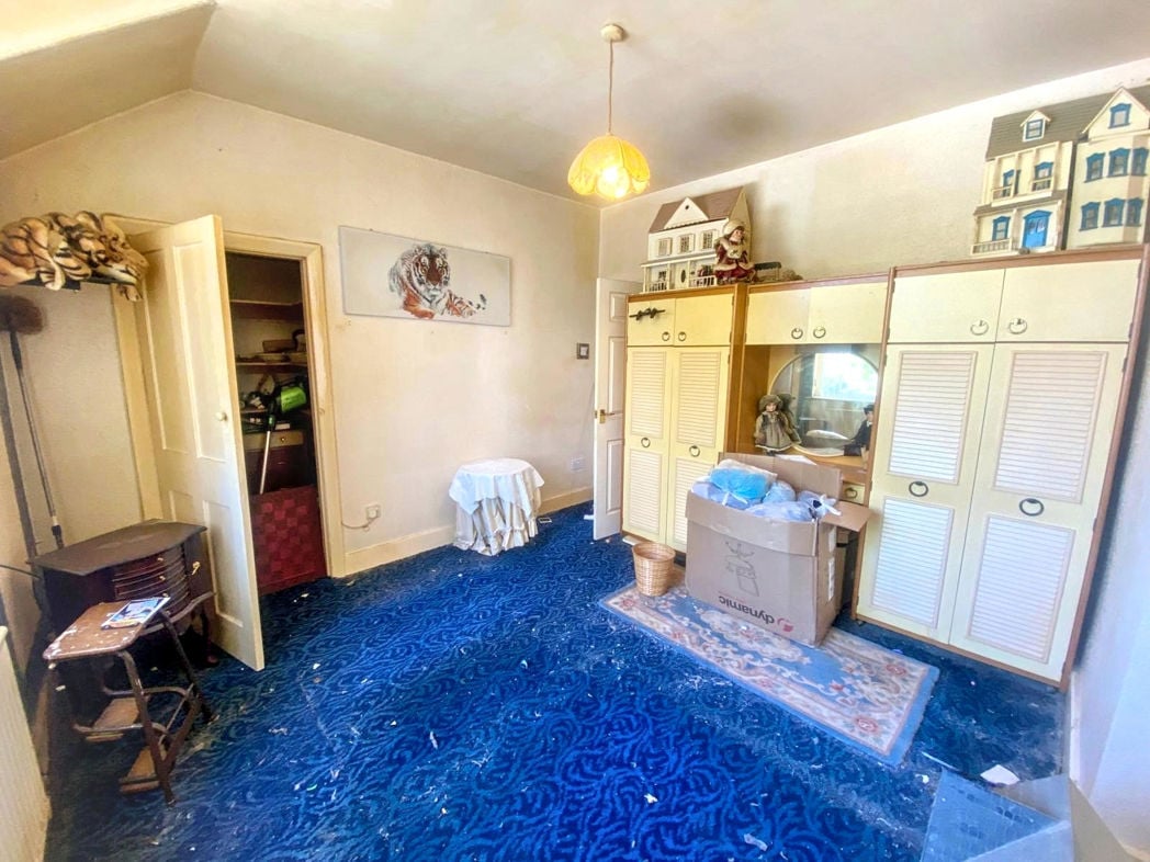 Property image 11 of 21