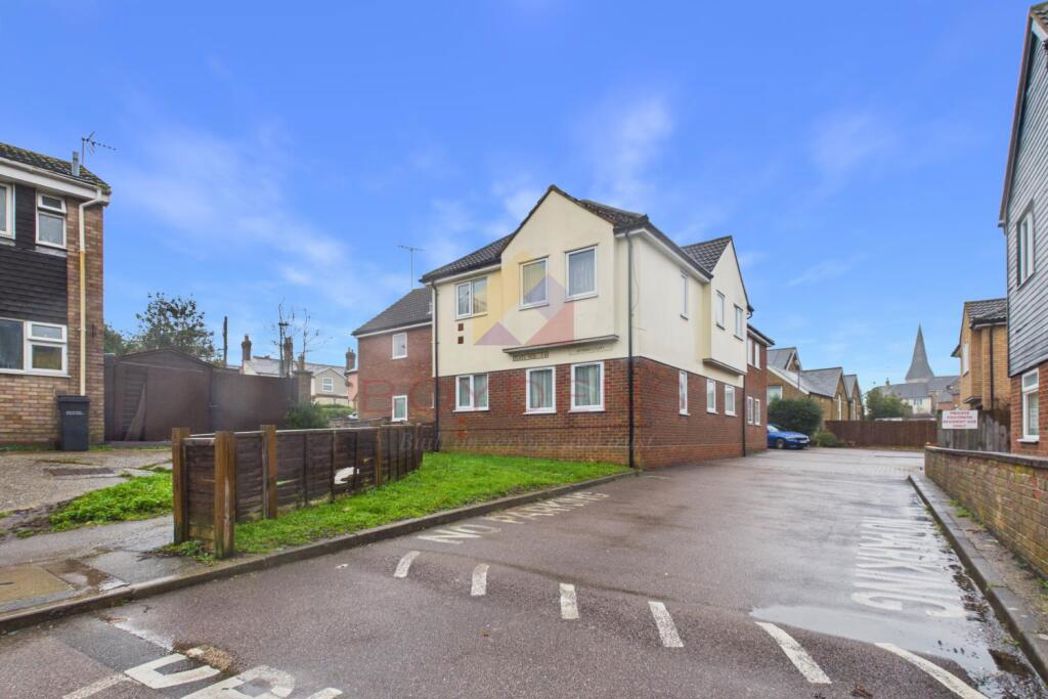 Property image 10 of 12