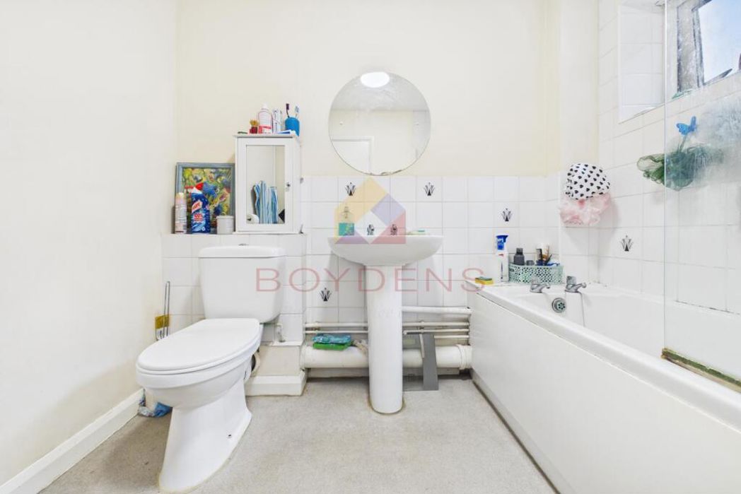 Property image 9 of 12