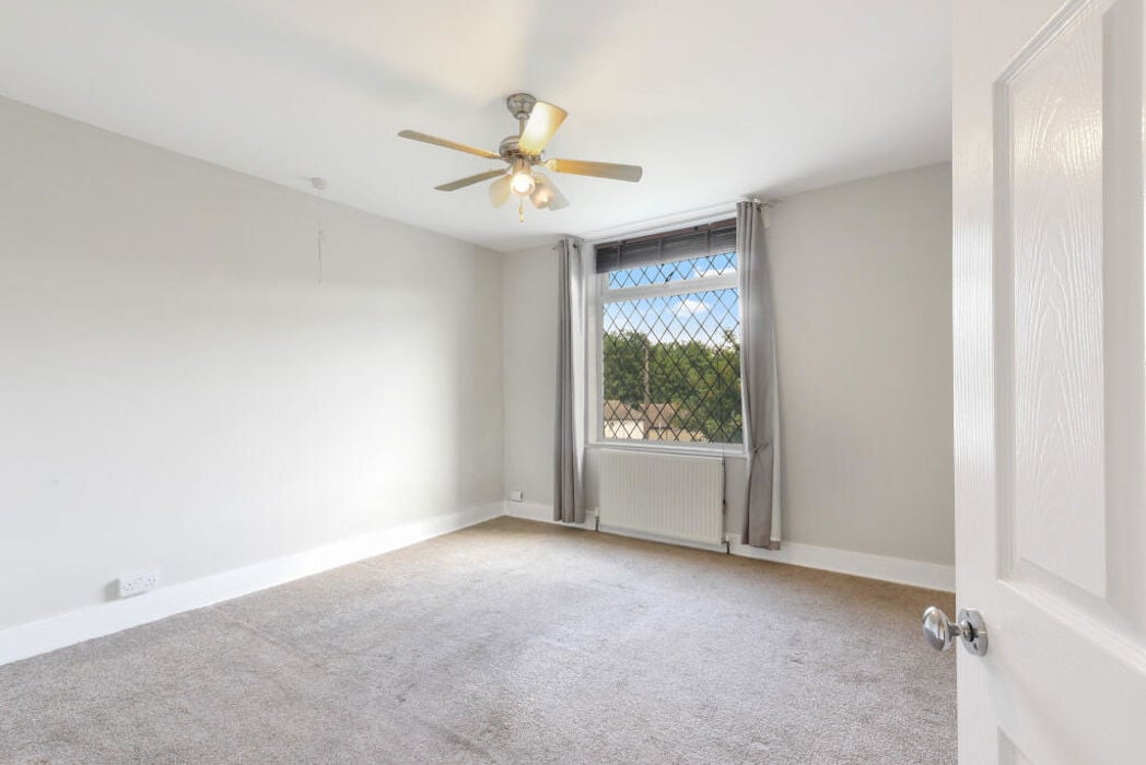 Property image 8 of 13