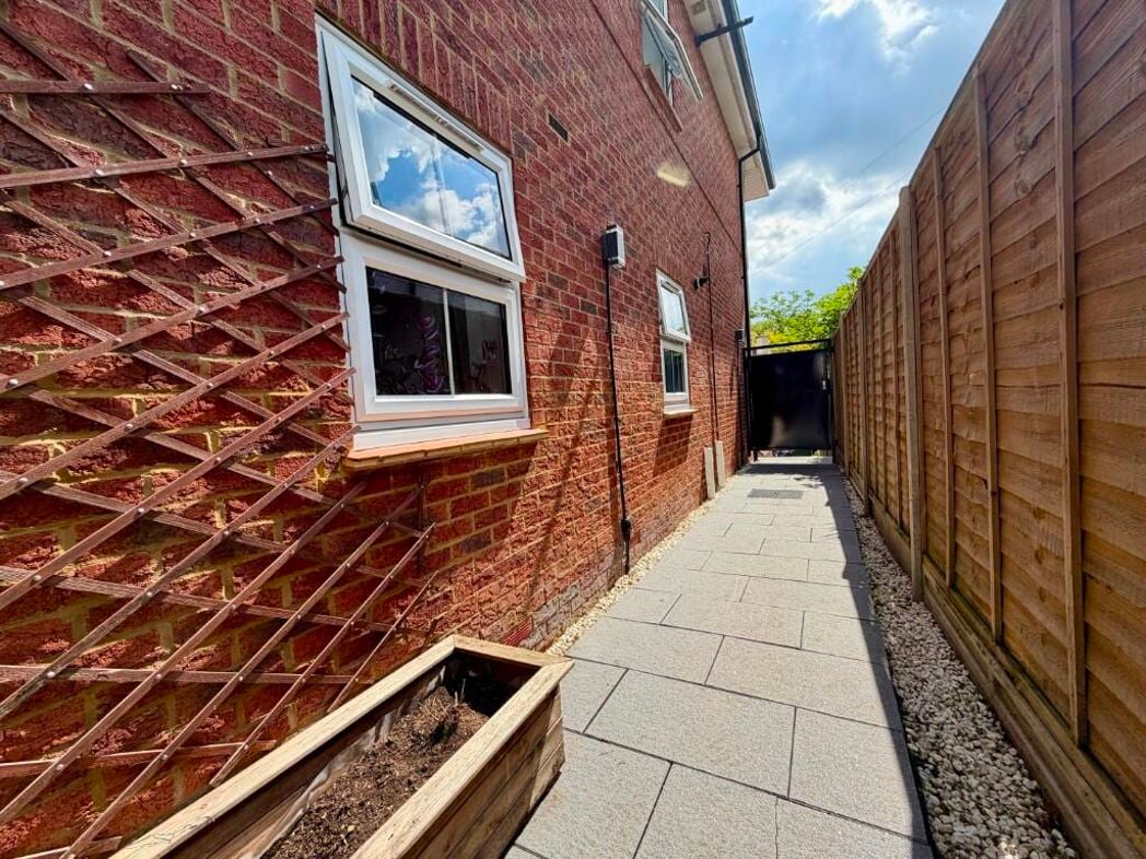 Property image 16 of 20