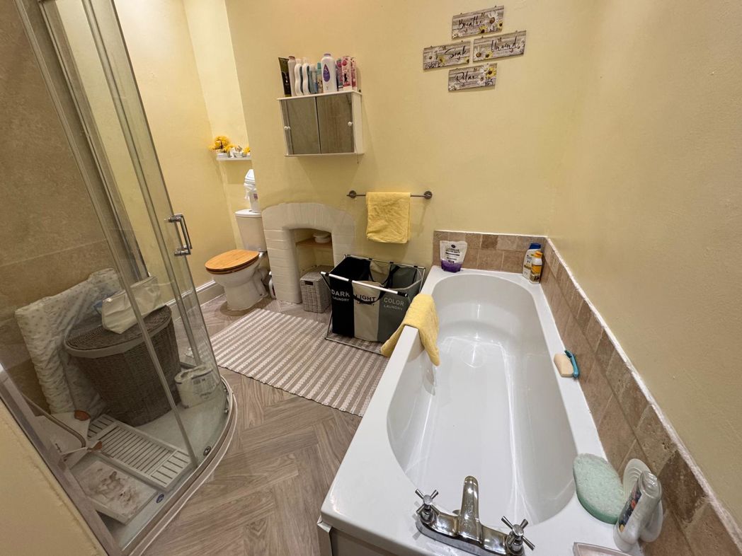 Property image 3 of 8