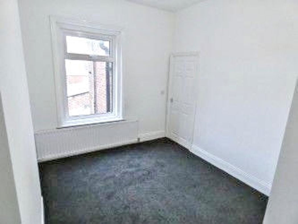 Property image 6 of 9