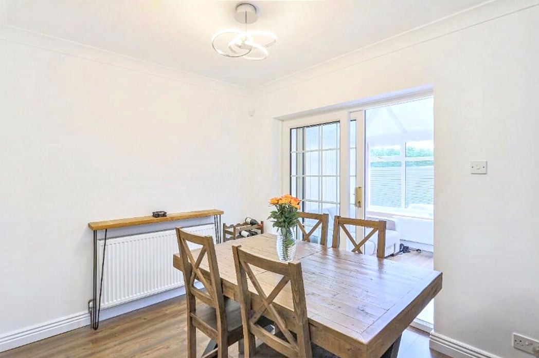 Property image 11 of 36