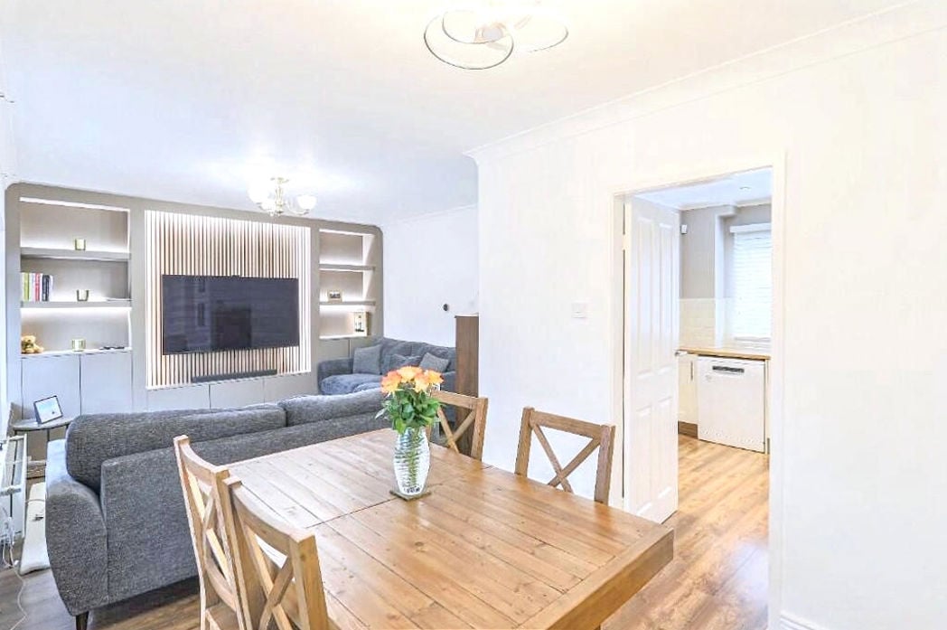 Property image 13 of 36