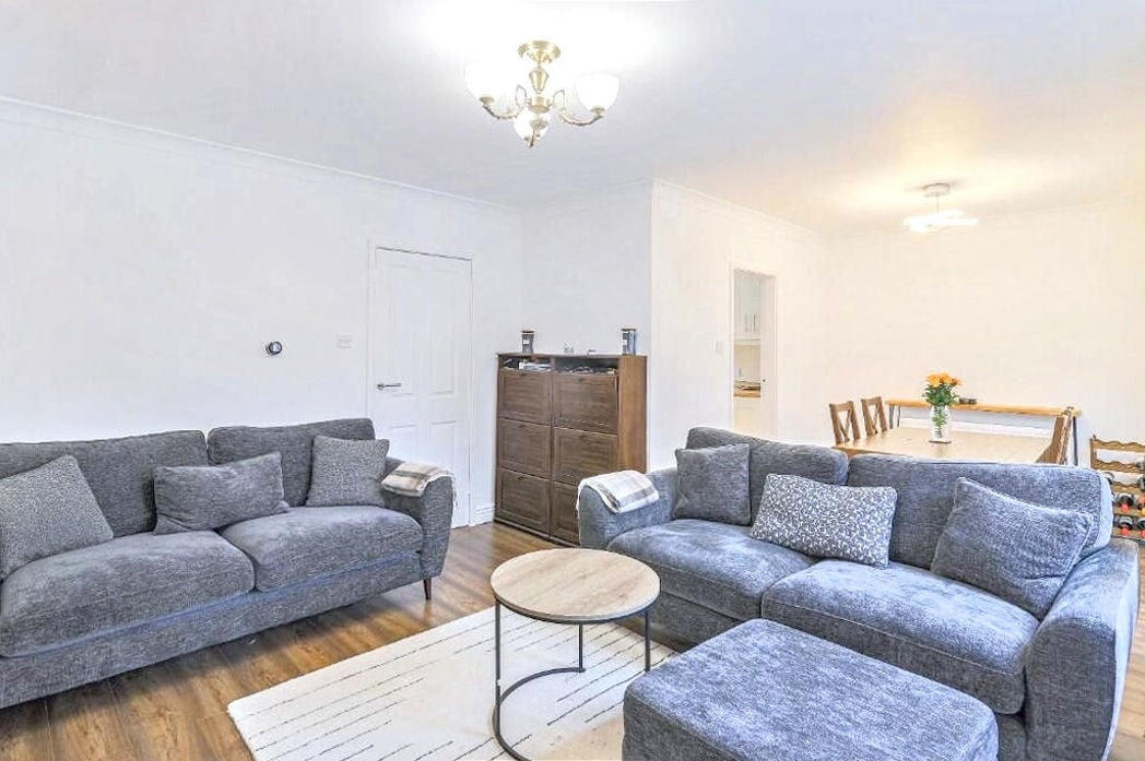 Property image 18 of 36