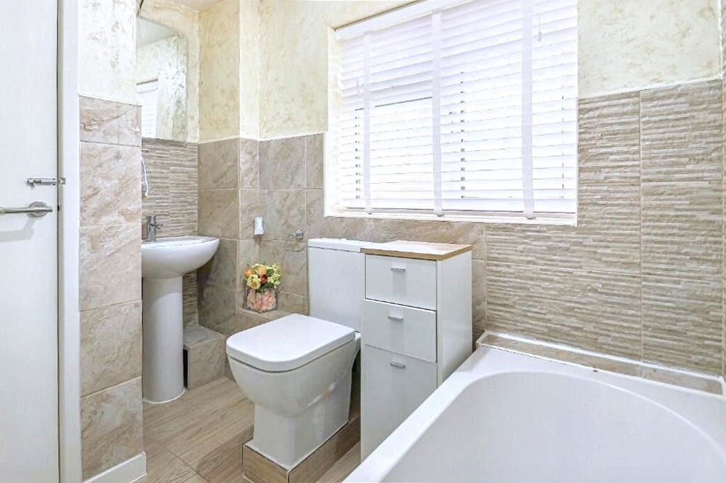 Property image 30 of 36