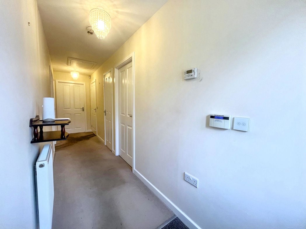 Property image 2 of 12