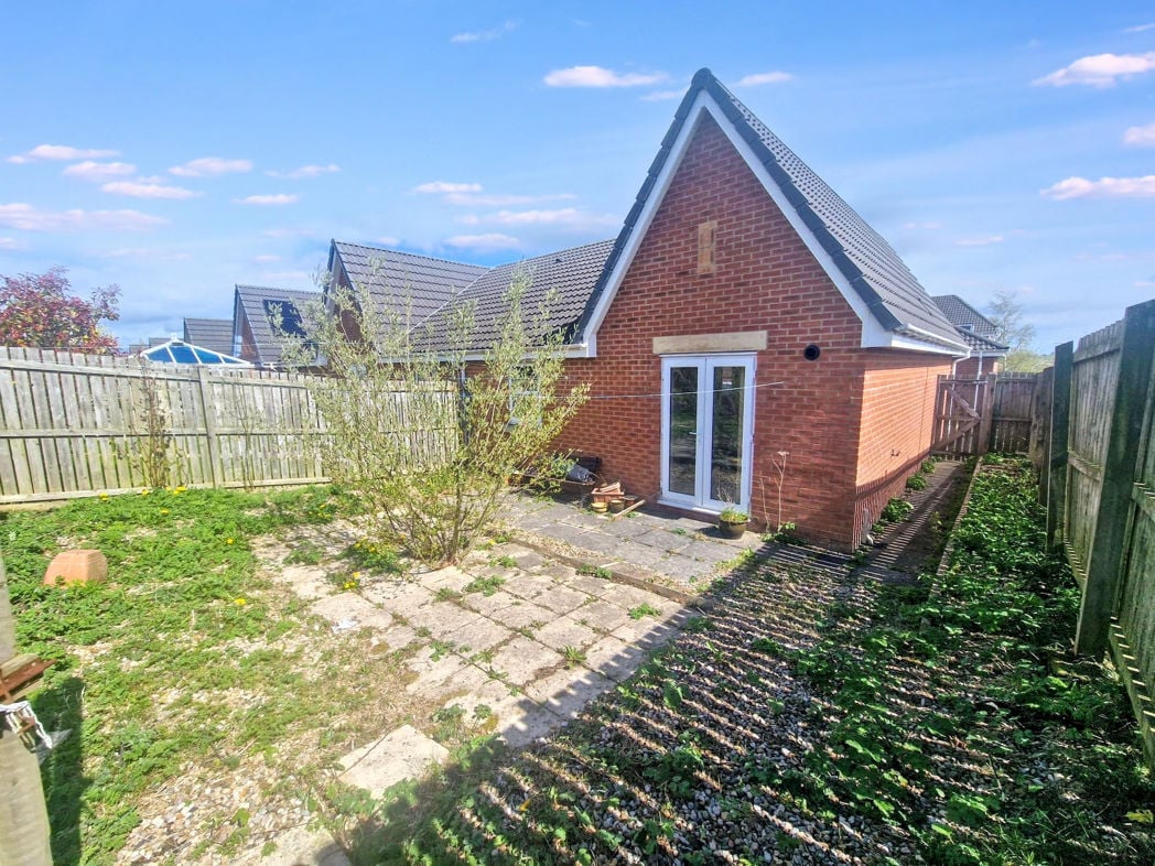 Property image 11 of 12