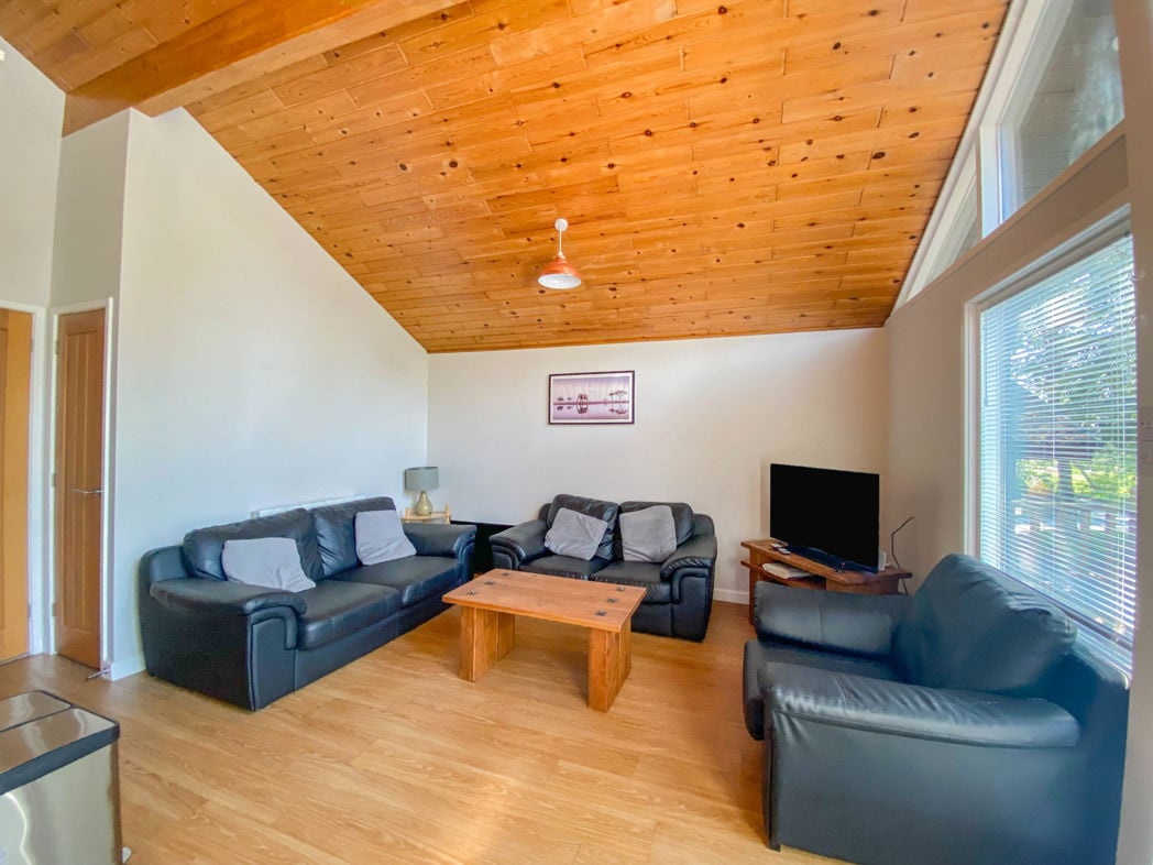 Property image 4 of 19
