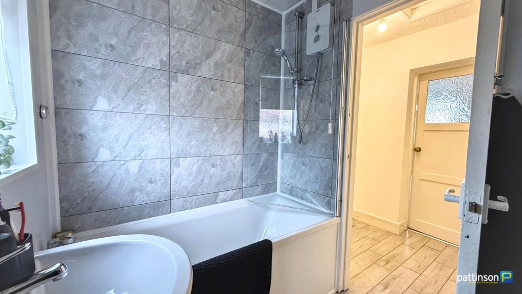 Property image 12 of 22