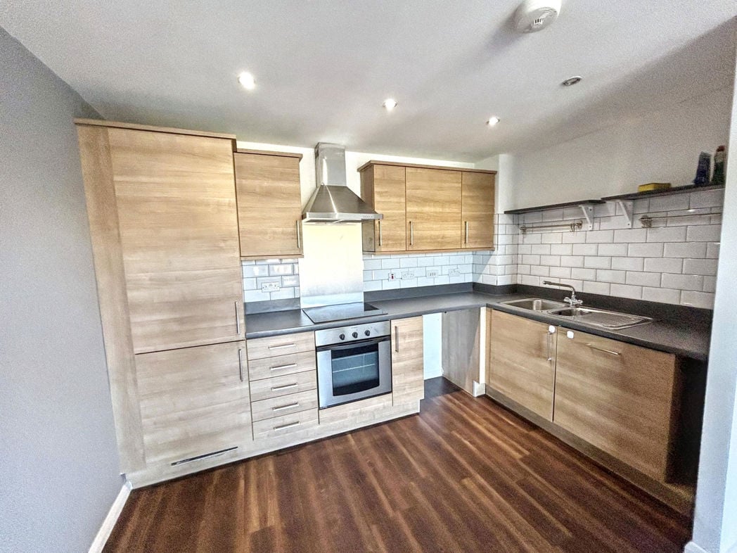 Property image 3 of 9