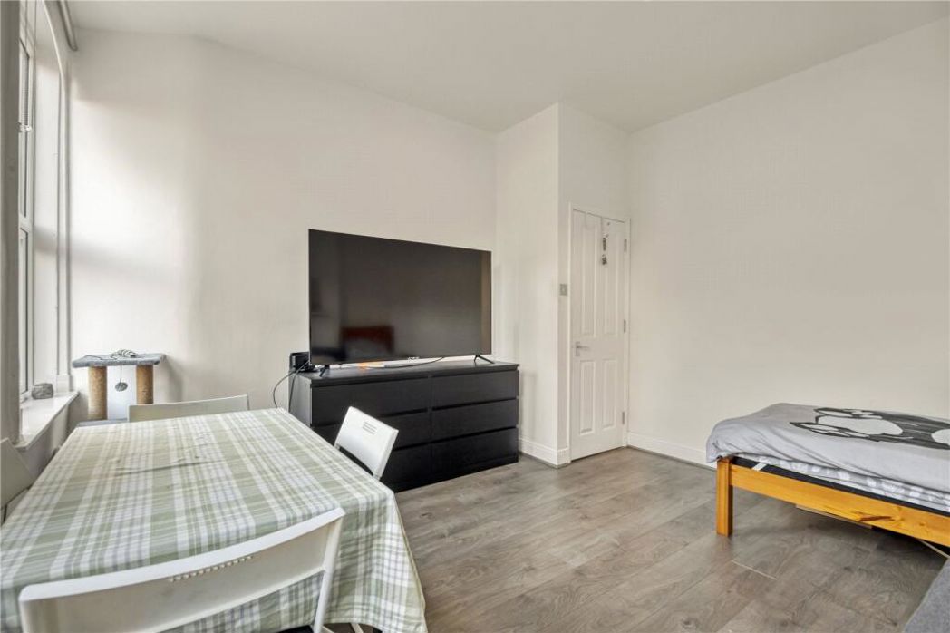 Property image 3 of 8