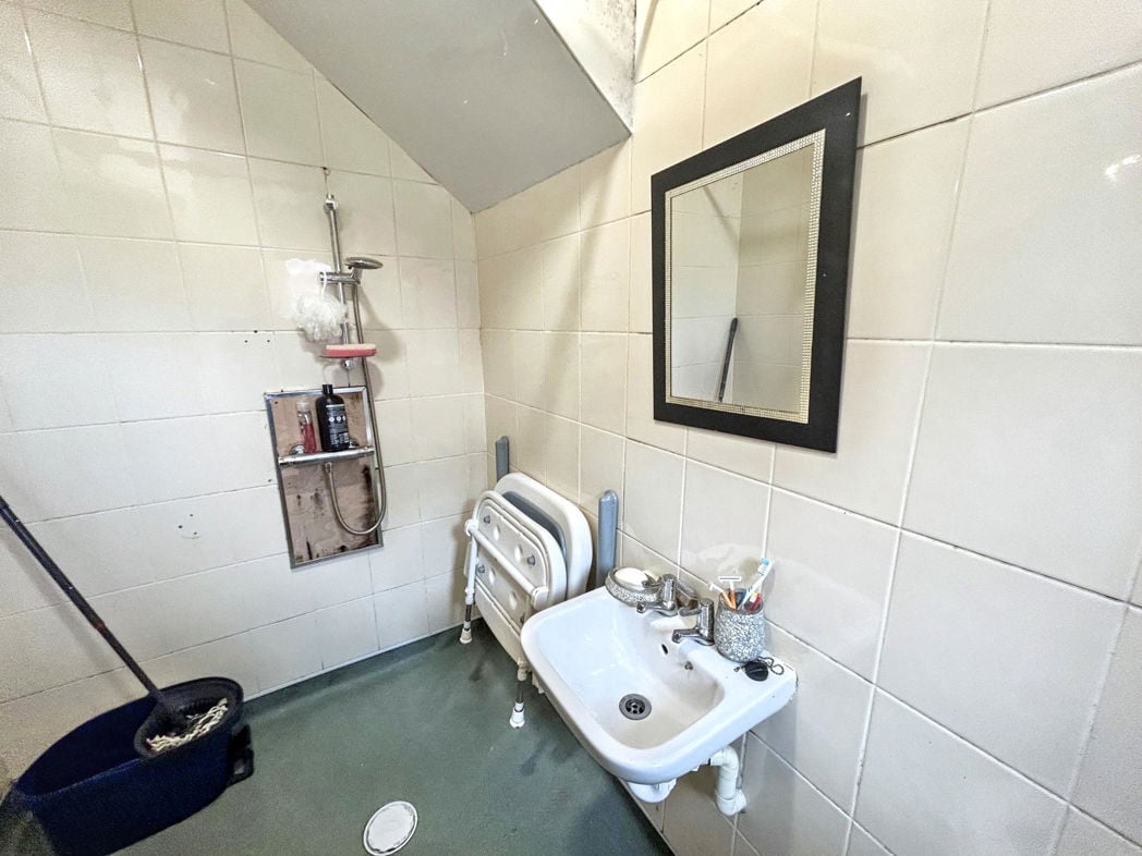 Property image 6 of 6