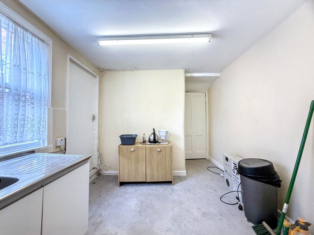 Property image 8 of 15