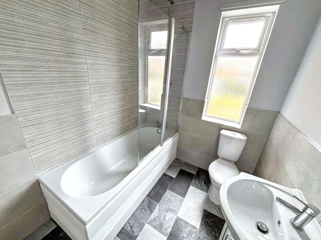 Property image 4 of 6