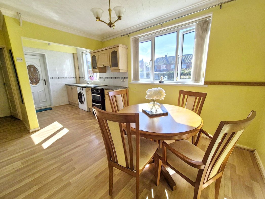Property image 3 of 23