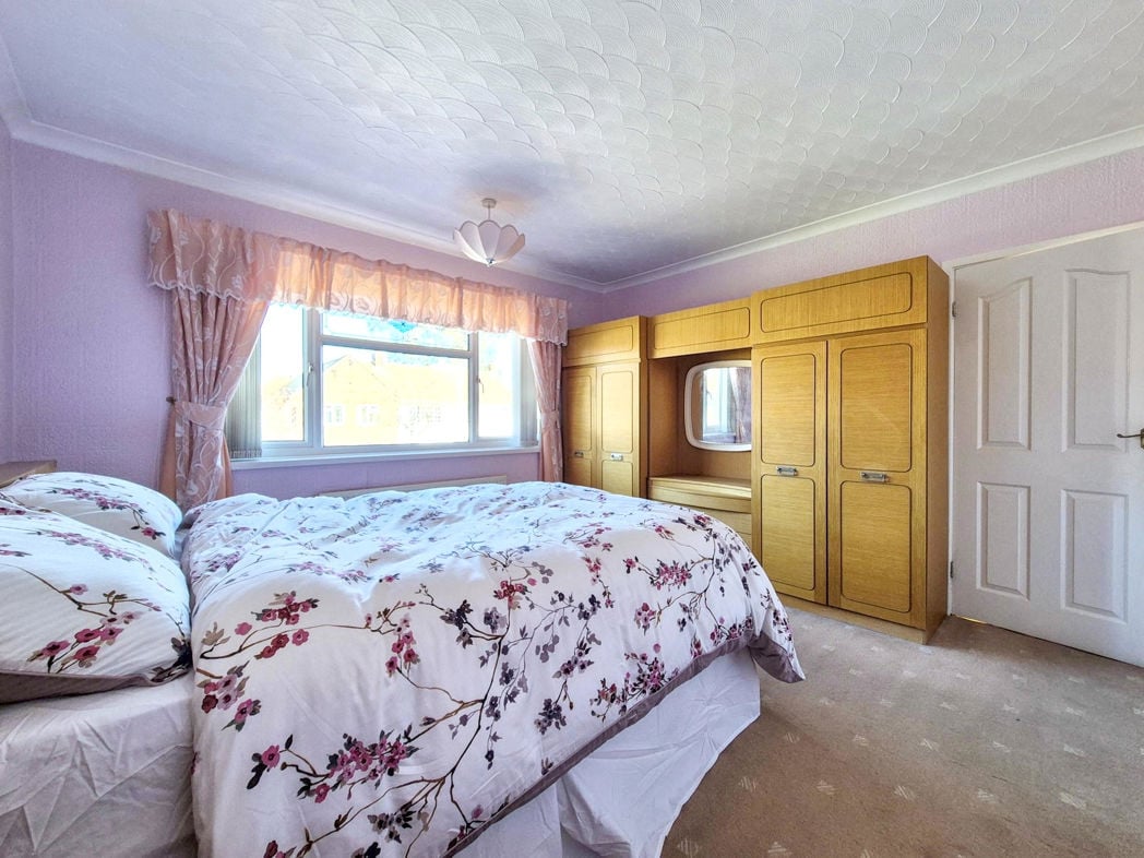 Property image 12 of 23