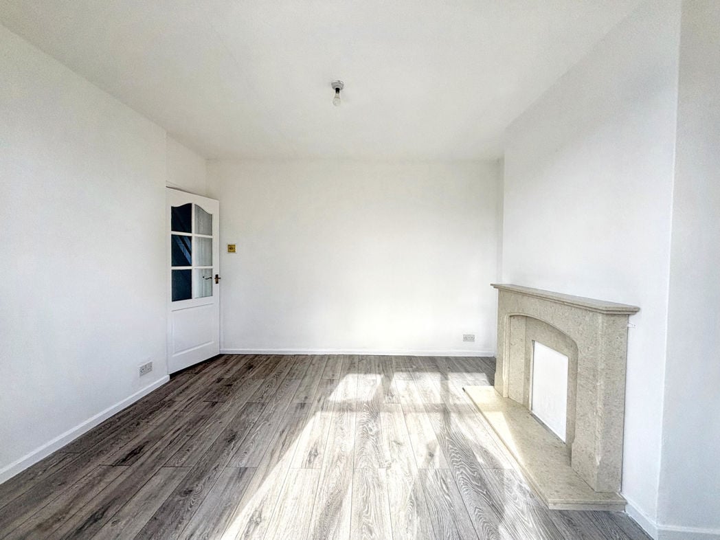 Another Dining Room Image