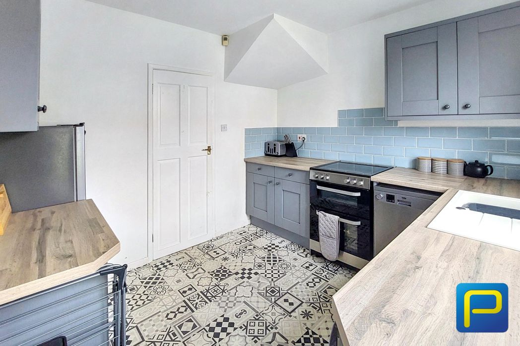 Property image 11 of 28