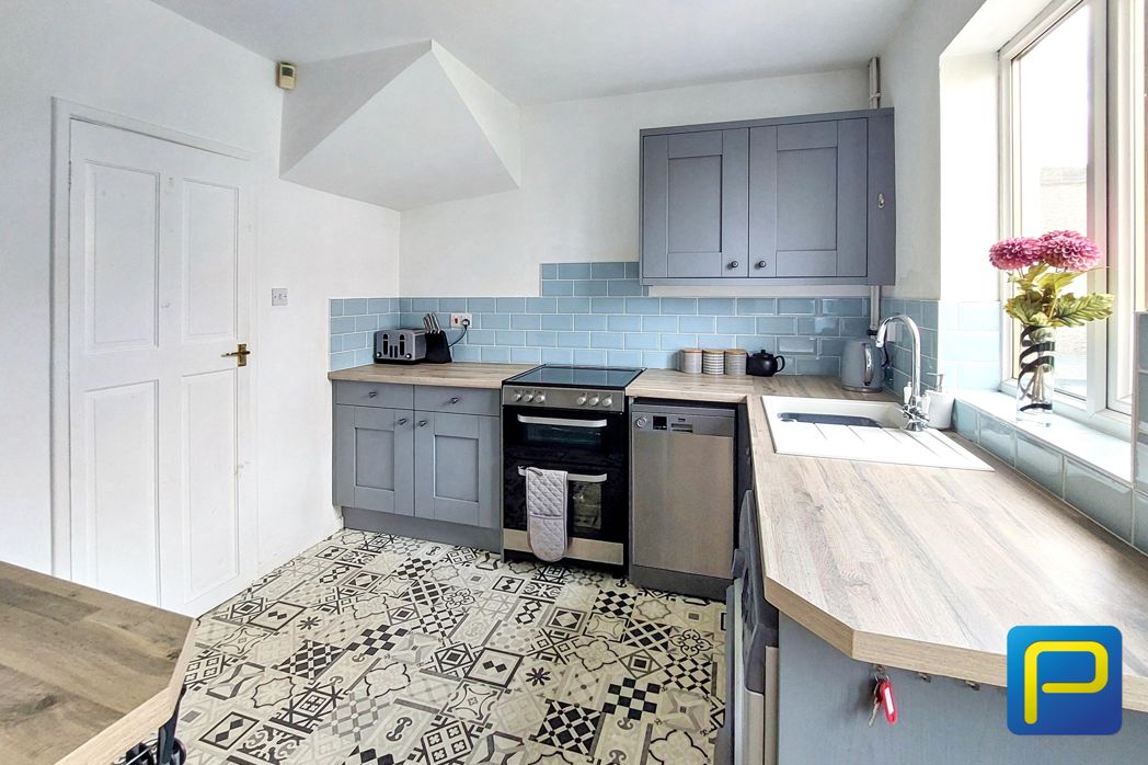 Property image 12 of 28