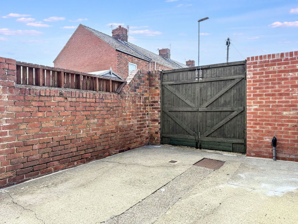 Property image 19 of 23