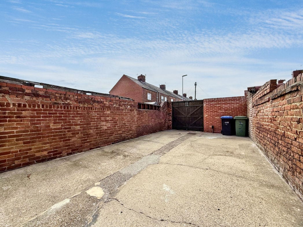 Property image 18 of 23