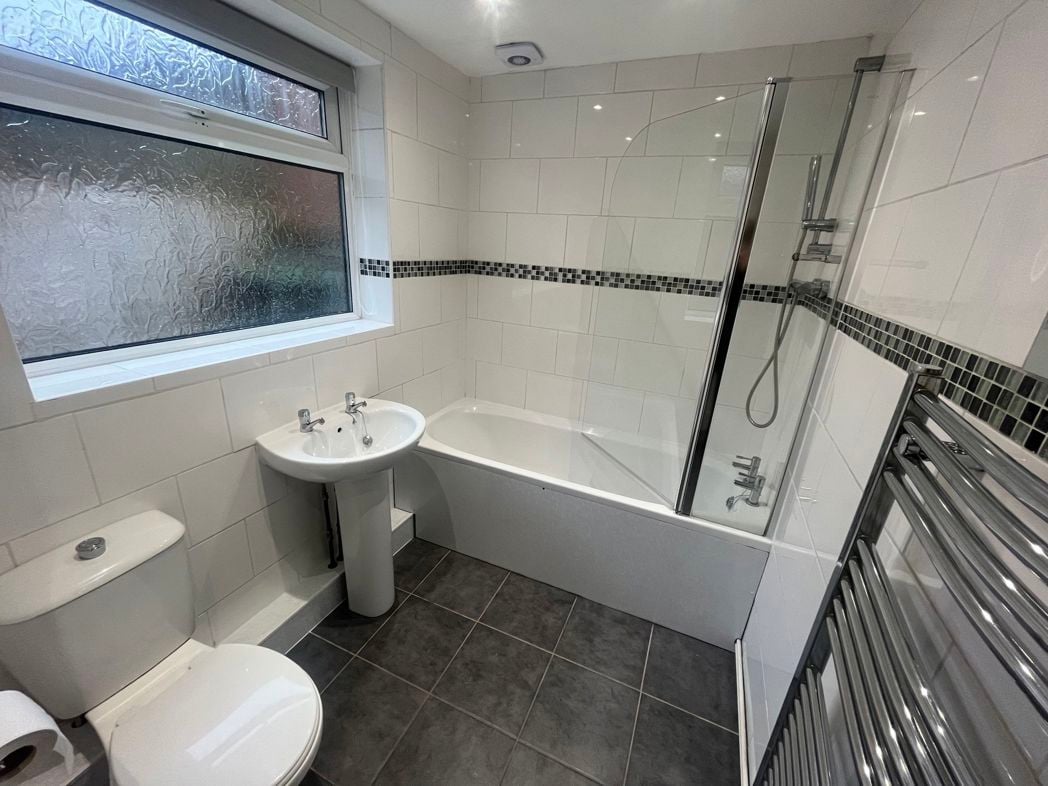 Property image 5 of 9