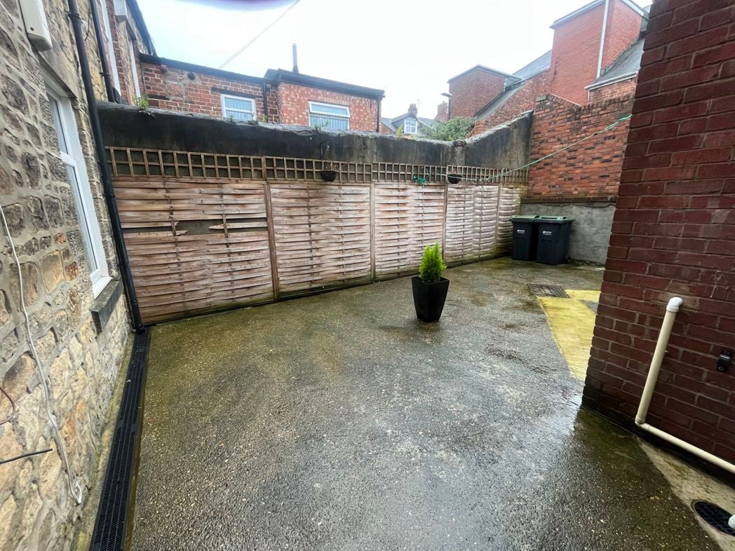 Property image 8 of 9