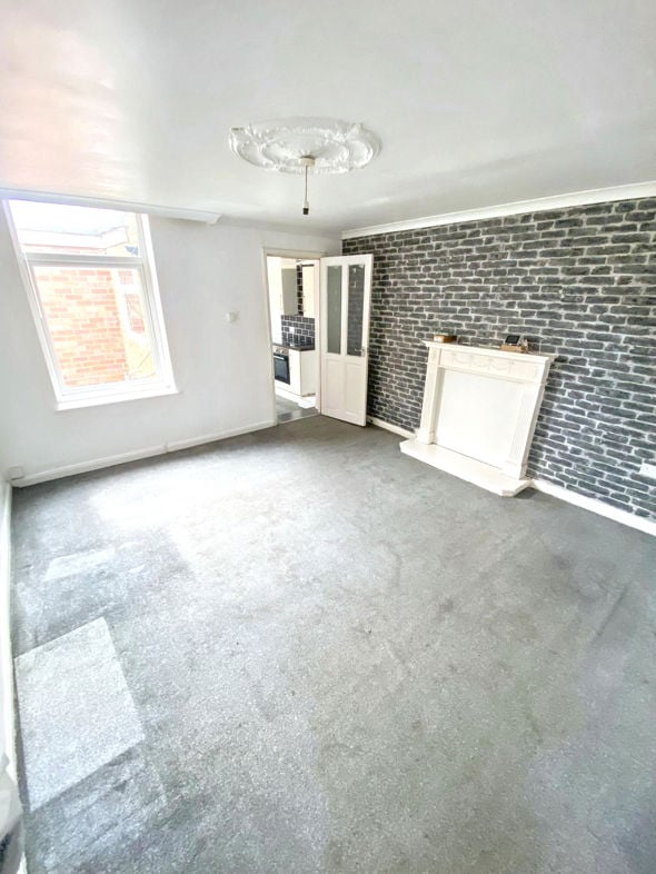 Property image 2 of 9