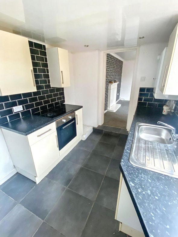 Property image 4 of 9