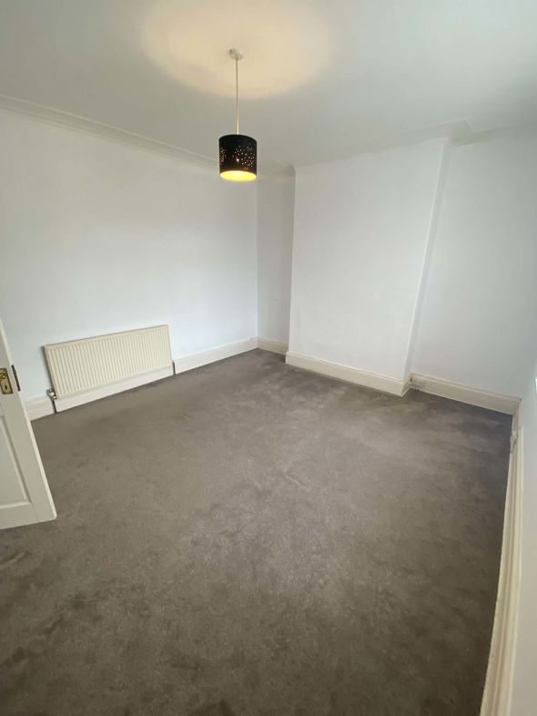 Property image 5 of 9