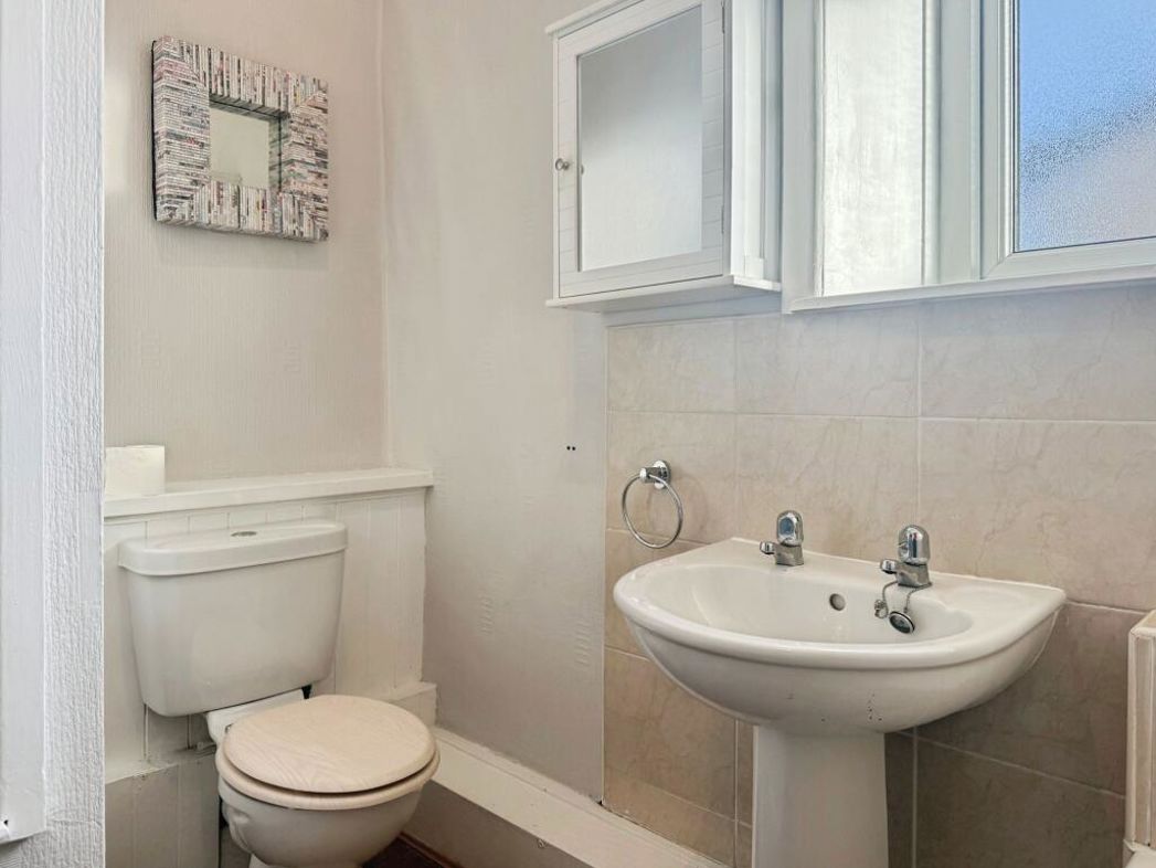 Property image 11 of 15